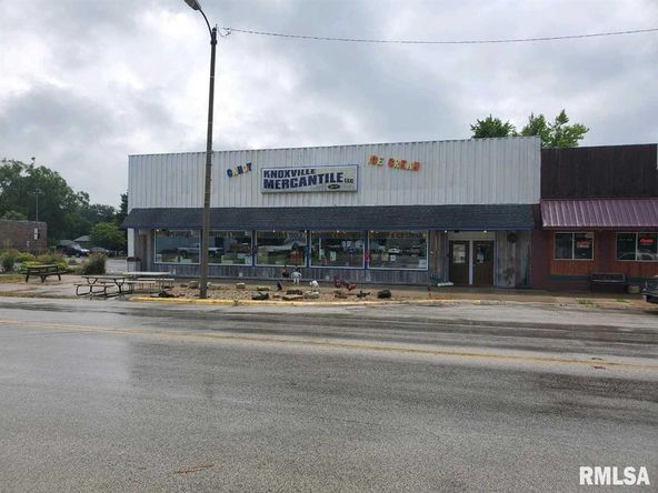 320 E Main St, Knoxville, IL 61448